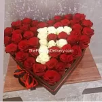 Valentine's Flower Box - TheFlowersDelivery.com