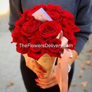 Best Anniversary Flowers in Pakistan - TheFlowersDelivery.com