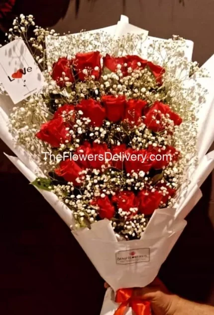 Anniversary roses bouquet in Pakistan - TheFlowersDelivery.com