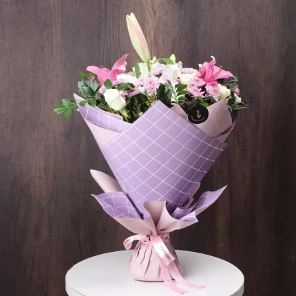 Mother's Day Bouquet Karachi - TheFlowersDelivery.com
