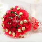 ChocoRose Delight - online flowers & ferrero bouquet