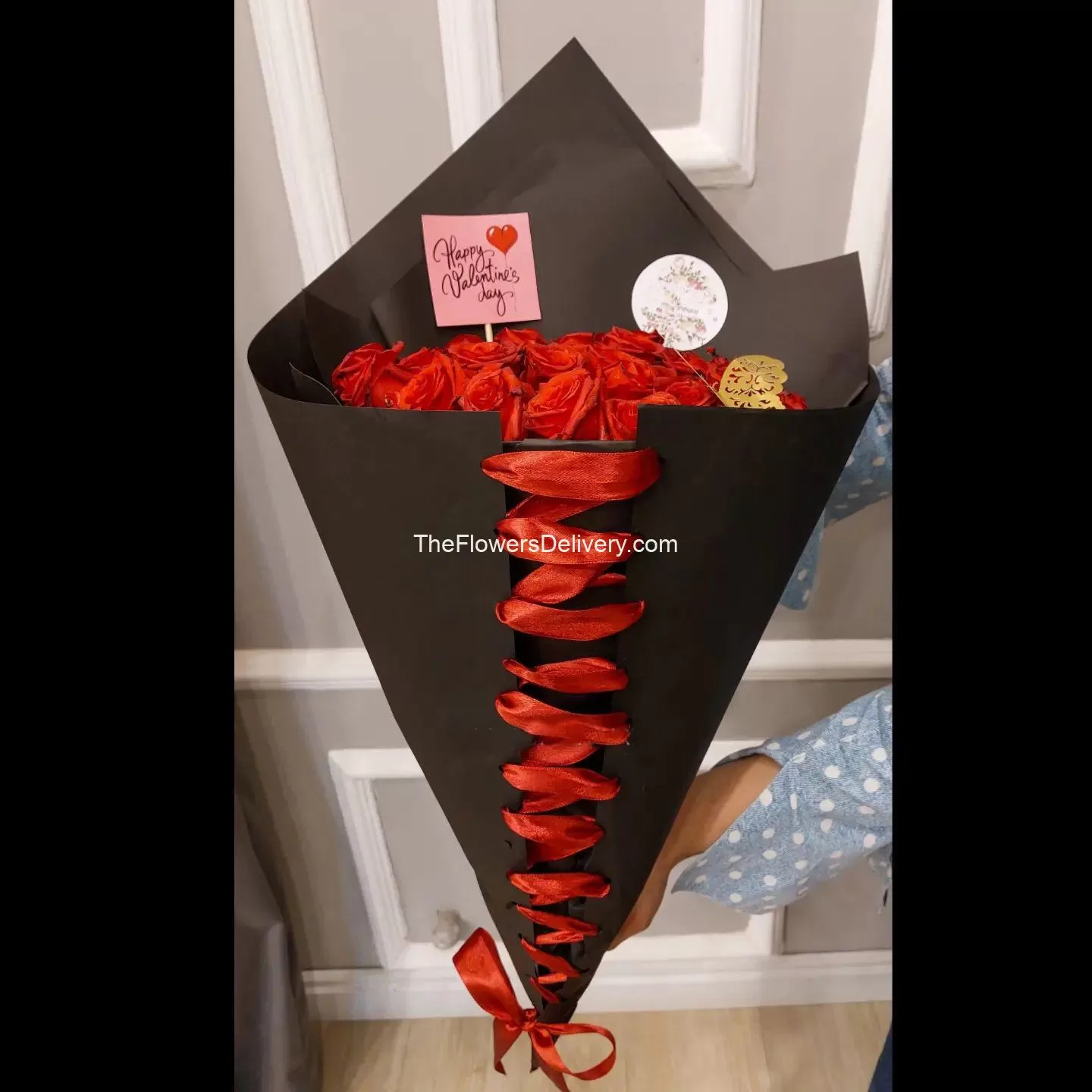 Red Rose Bouquet Lahore -TheFlowerdelivery.com
