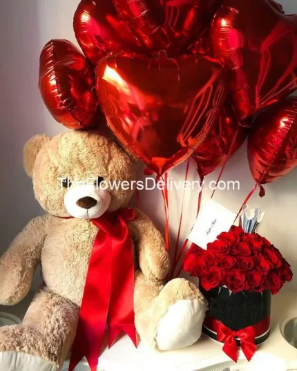 Anniversary Gift Delivery Karachi - TheFlowersDelivery.com