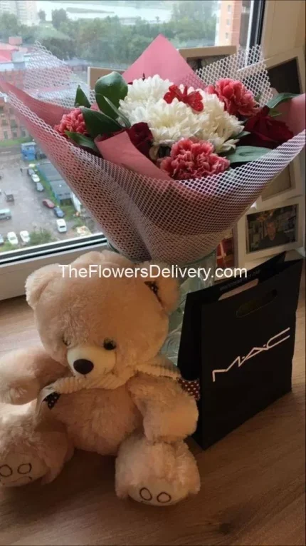Birthday Combo Gifts Pakistan - TheFlowersDelivery.com