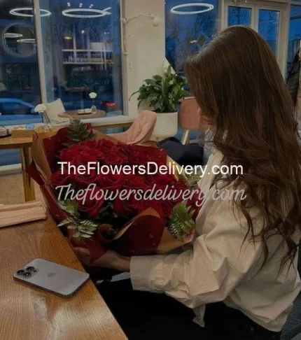 Valentine Flowers Delivery Pakistan - TheFlowersDelivery.com
