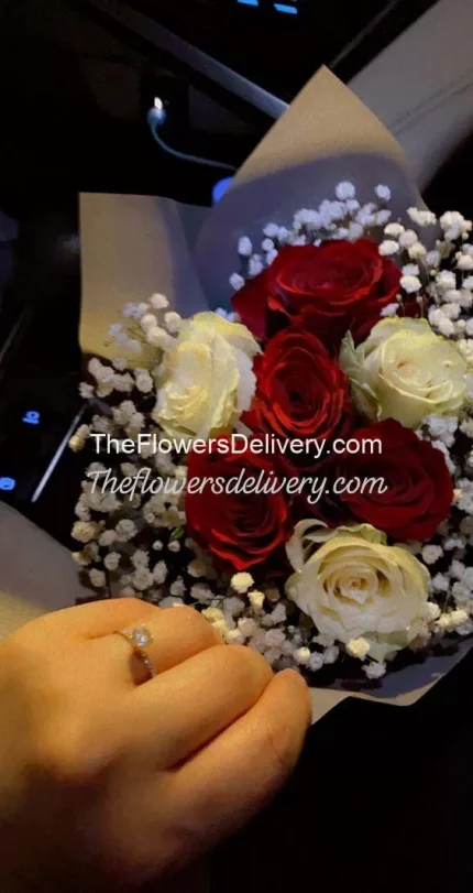 Roses Bouquet Delivery Karachi - The Flowers Delivery.com