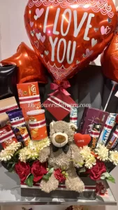 Gifts Delivery to Lahore - TheFlowersDelivery.com