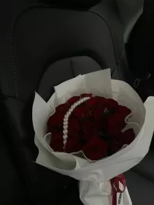 Valentine's Day Flowers Lahore - TheFlowersDelivery.com