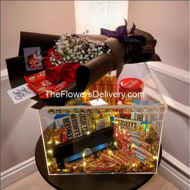 Valentine Gifts for him Lahore - Theflowersdelivery.com