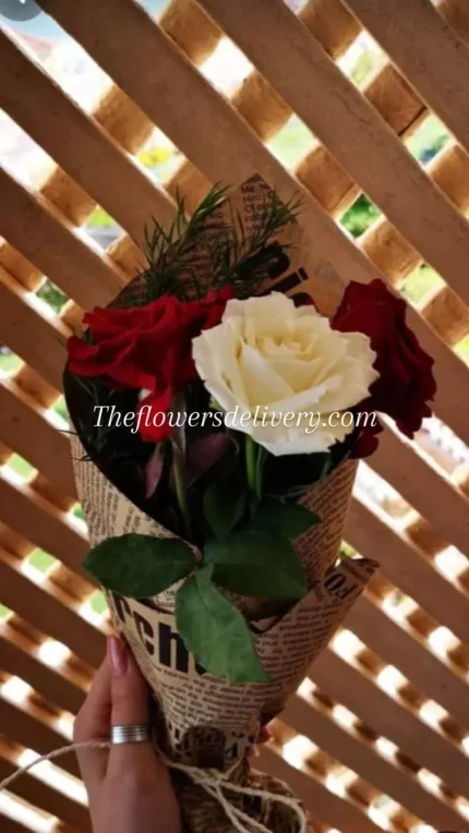 Valentine's Day Roses Pakistan - TheFlowersDelivery.com
