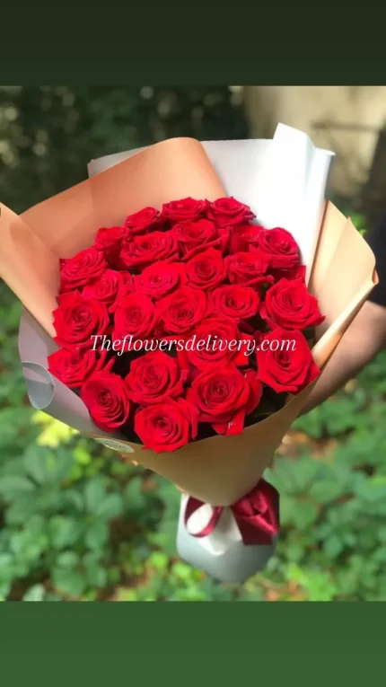 Flowers for Valentine's Day Karachi - TheFlowersDelivery.com