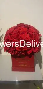 Valentine Flower Box in Pakistan - TheFlowersDelivery.com