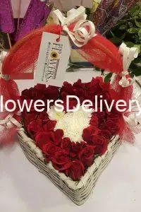 Valentine Flowers Basket Lahore - The Flowers Delivery.com