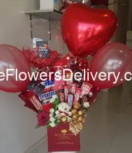 Send Anniversary Gifts to Lahore - TheFlowersDelivery.com