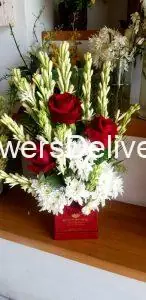 Flower Box Faisalabad - TheFlowersDelivery.com