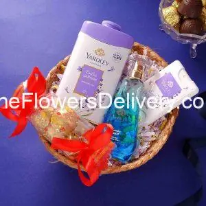 Gifts for Mother's Day Pakistan - TheFlowersDelivery.com