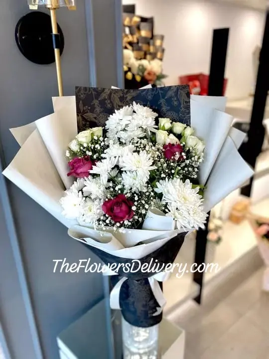 Flowers Bouquet Pakistan - TheFlowersDelivery.com