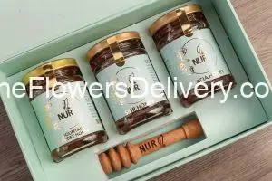 Send Honey Gift Box to Pakistan - TheFlowersDelivery.com