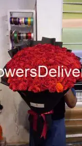 Valentine flower delivery Lahore - TheFlowersDelivery.com