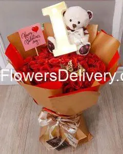 Valentine's Day Bouquet Karachi -TheFlowerDelivery.com