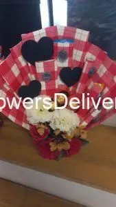 Valentine's Day Flowers and Chocolates Pakistan - TFD