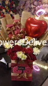 Flowers Gift Box Delivery Karachi -TheFlowersDelivery.com