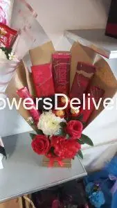 Valentine's Day Gift Pakistan - TheFlowersDelivery.com