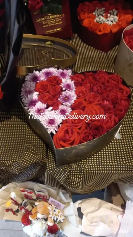 Happy Valentine Flowers Karachi - TheFlowersDelivery.com