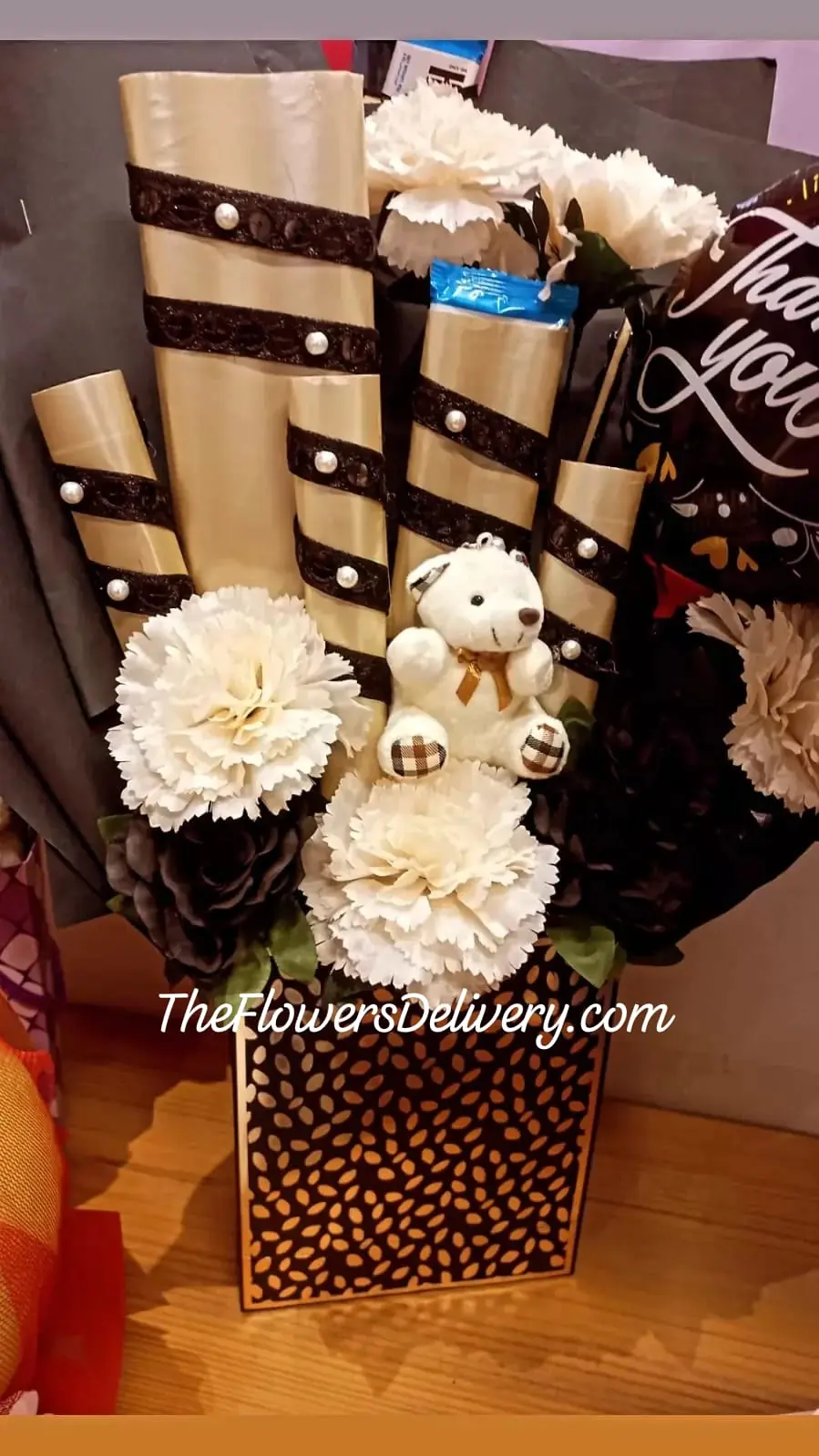 Gift Box Delivery Lahore - TheFlowersDelivery.com