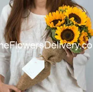 Fresh Flowers Delivery Islamabad - TheFlowersDelivery.com