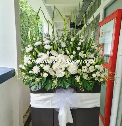 Funeral Flowers Near Me Lahore - TheFlowersDelivery.com