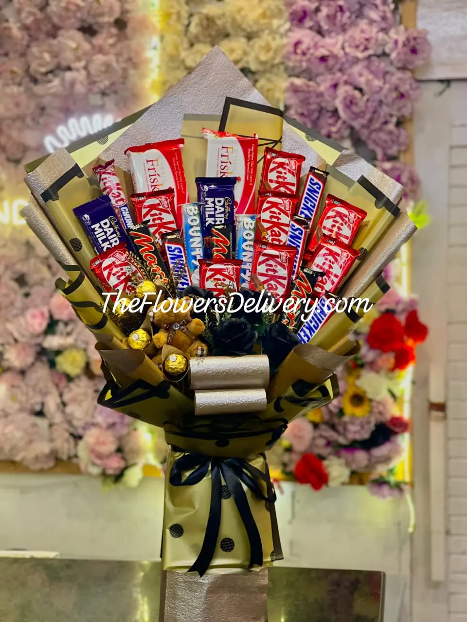 Flower and Chocolate Bouquet Pakistan - The Flowers Delivery