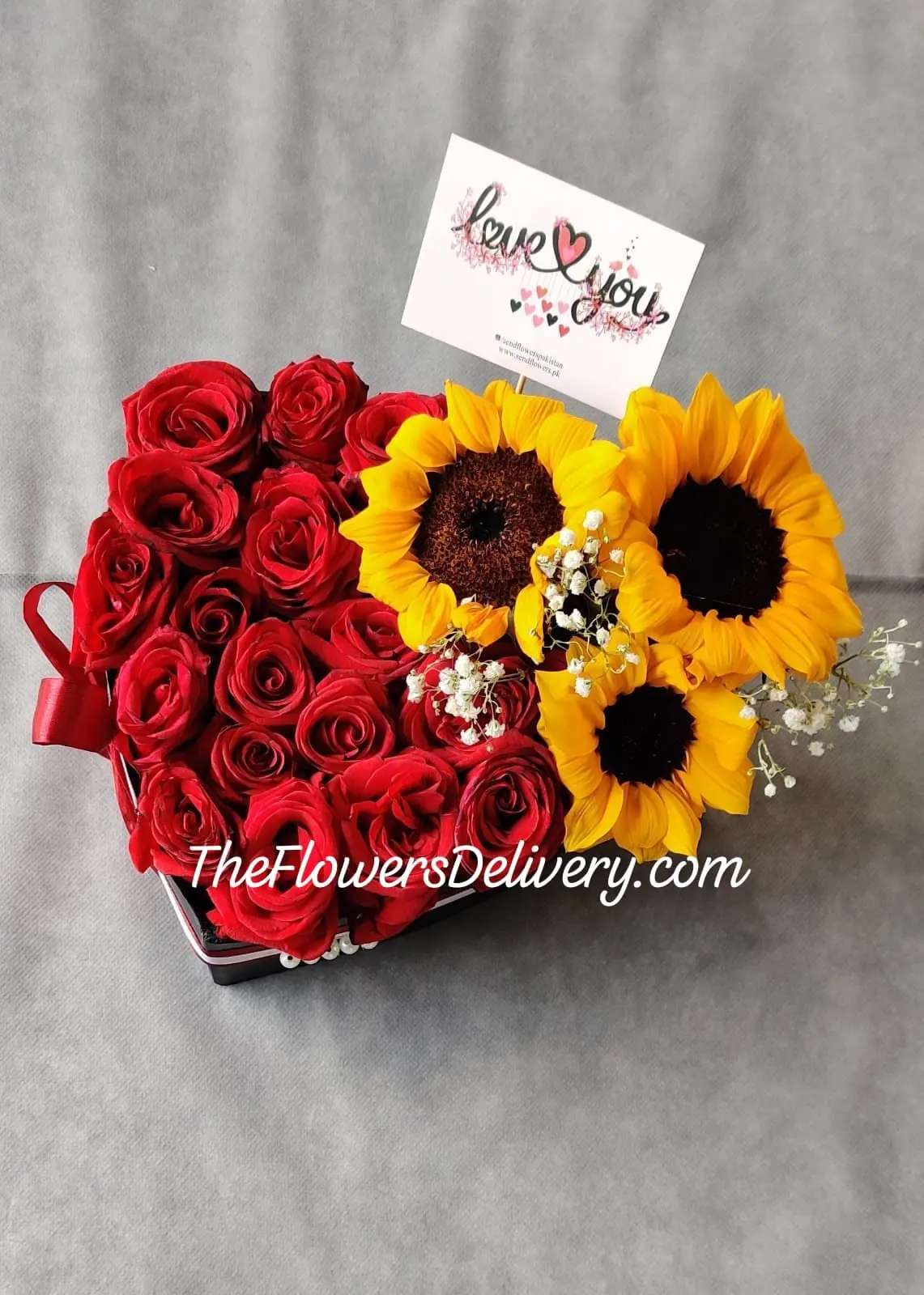 Valentine's Day Flowers Delivery Lahore - TheFlowersDelivery.com