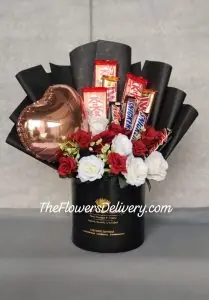 Valentine's Day Flowers Box Lahore - TheFlowersDelivery.com