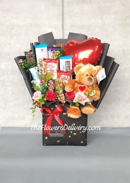 Valentine Chocolate Box Lahore - TheFlowersDelivery.com