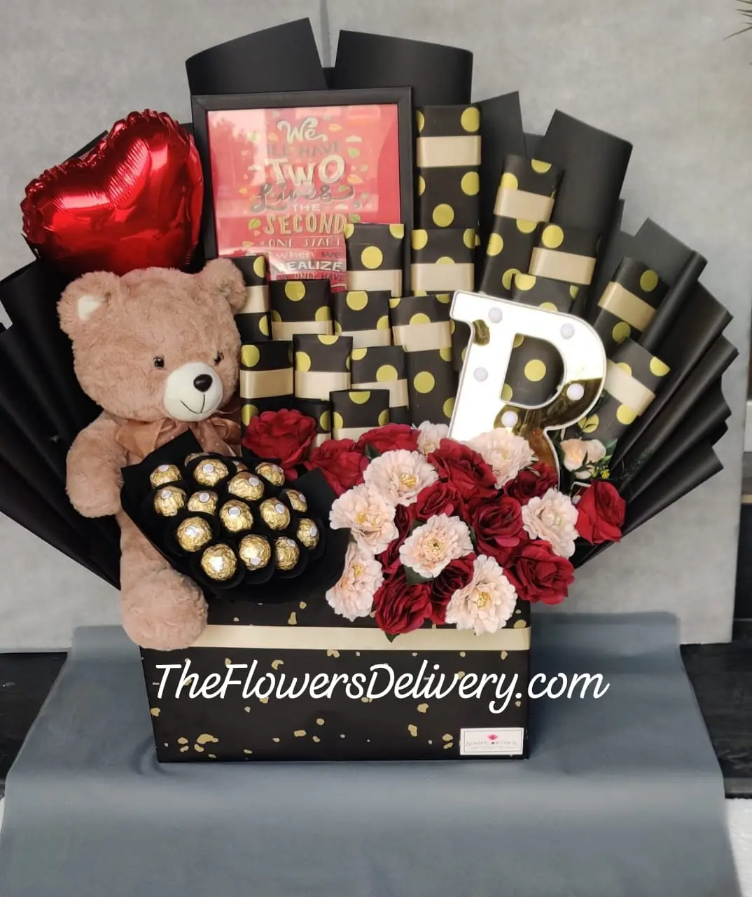 Valentine's Day Gifts Delivery Lahore - TheFlowersDelivery.com