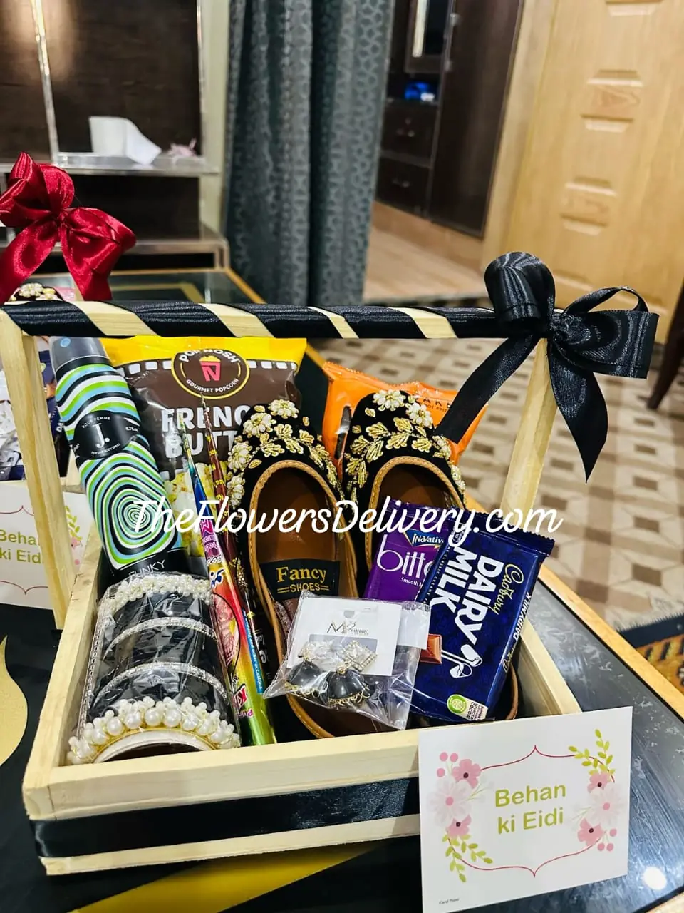 Eidi Basket for Her Lahore - TheFlowersDelivery.com