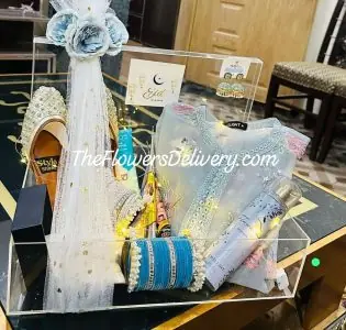 Eid Gift Box for Her Lahore - TheFlowersDelivery.com