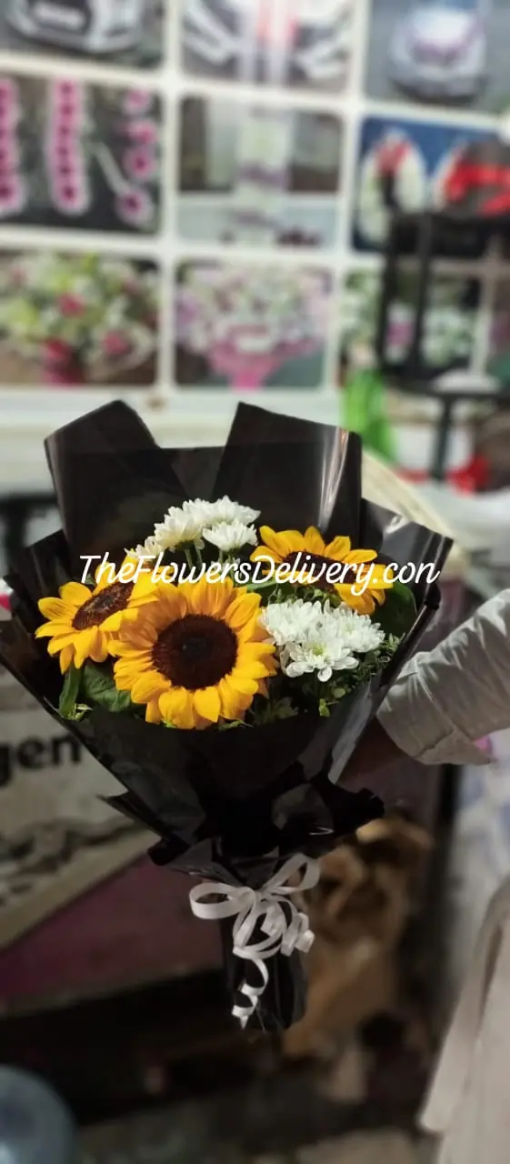 Sunflower Bouquet Online Lahore - TheFlowersDelivery.com