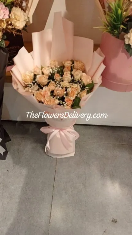 Flowers Bouquet for Mother's Day Lahore - TheFlowersDelivery.com