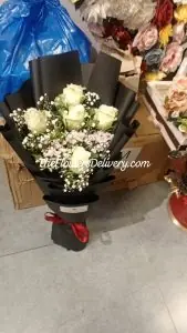 White Roses Bouquet Pakistan - TheFlowersDelivery.com
