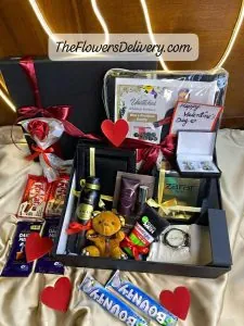 Reliable Valentine's Day Gifts Delivery Lahore - TheFlowersDelivery.com
