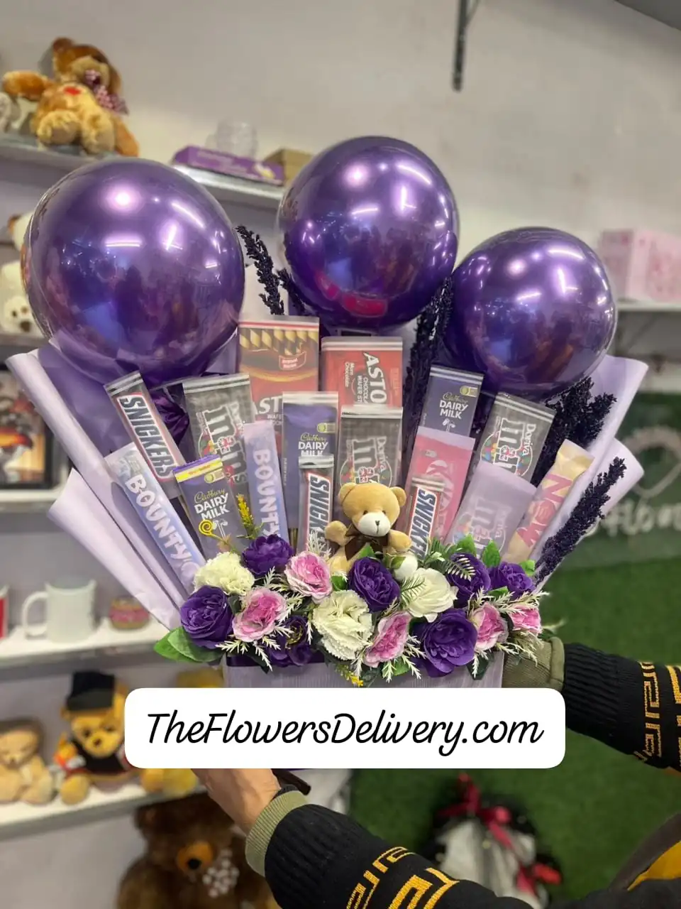Chocolates Gift for Birthday Lahore - TheFlowersDelivery.com