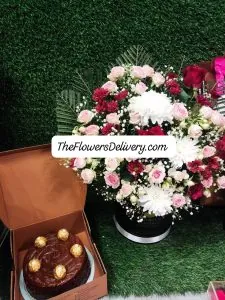 Flowers and Cake for Birthday Lahore - TheFlowersDelivery.com