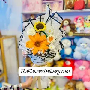 Flowers Gift for Mother's Day Lahore - TheFlowersDelivery.com