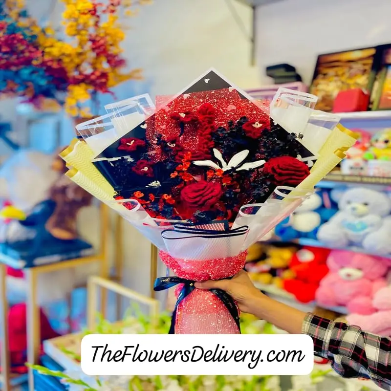 Crochet Flowers for Mother's Day Lahore - TheFlowersDelivery.com