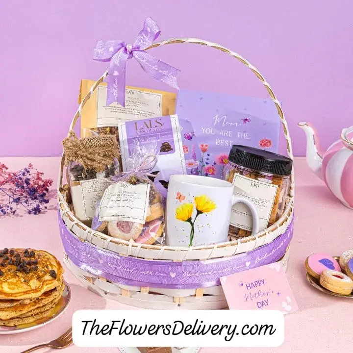 Gift Basket for Mom Lahore - TheFlowersDelivery.com
