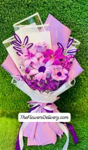 Flower Bouquet for Mother's Day Lahore - TheFlowersDelivery.com
