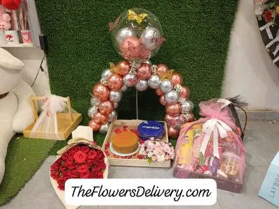 Gifts and Flowers for Mothers Day Lahore - TheFlowersDelivery.com