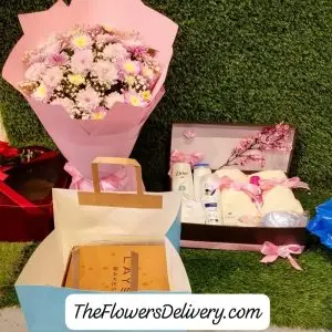 Mother's Day Gift Combo Lahore - TheFlowersDelivery.com